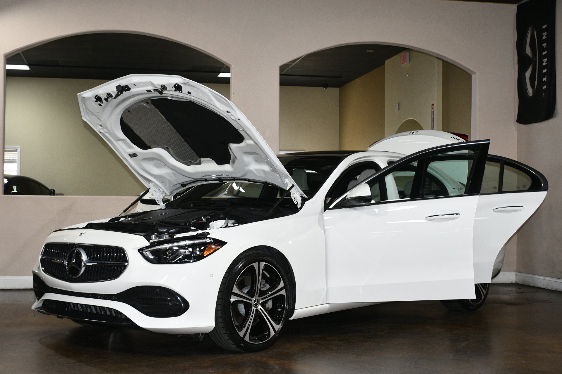Used 2023 Mercedes-Benz C 300 Sedan image 90
