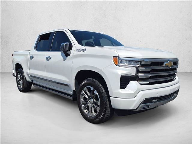 Used 2022 Chevrolet Silverado 1500 High Country w/ Z71 Off-Road Package AWD/4WD image 3