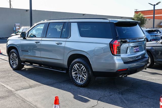 Used 2025 Chevrolet Suburban Z71 AWD/4WD image 4