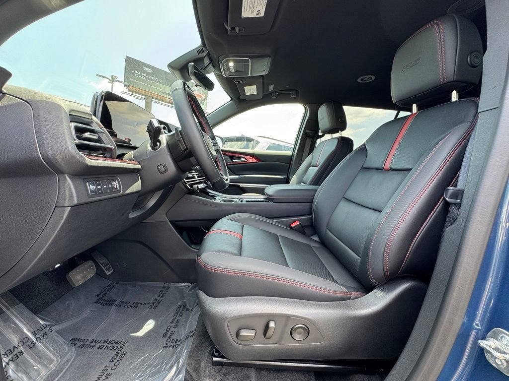 Used 2025 Chevrolet Traverse RS w/ LPO, Floor Liner Package AWD/4WD image 25