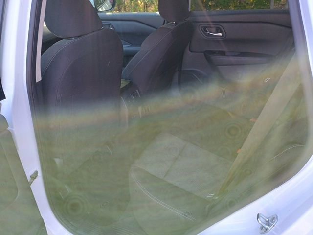 Used 2024 Nissan Rogue SV image 20