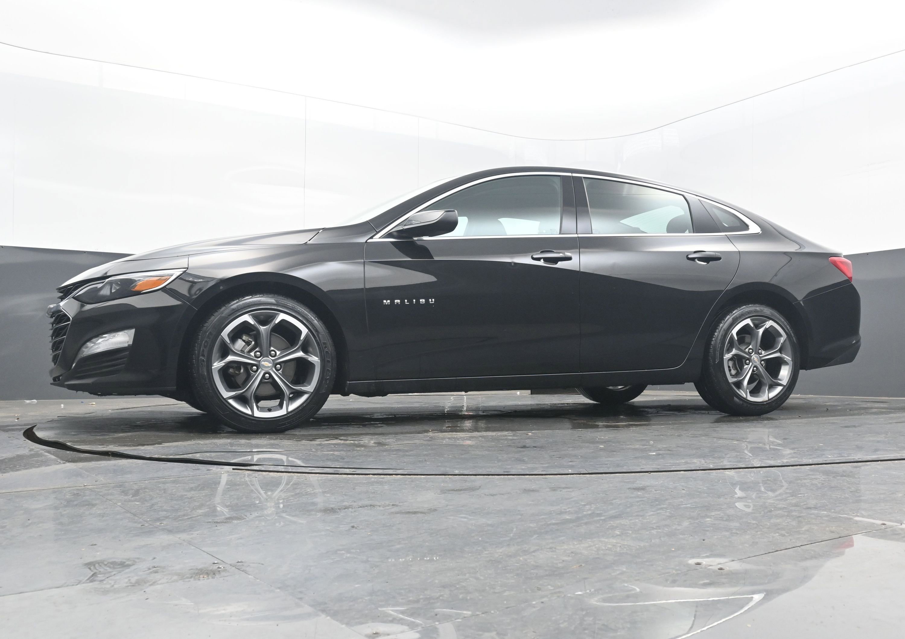 Used 2024 Chevrolet Malibu LT image 23