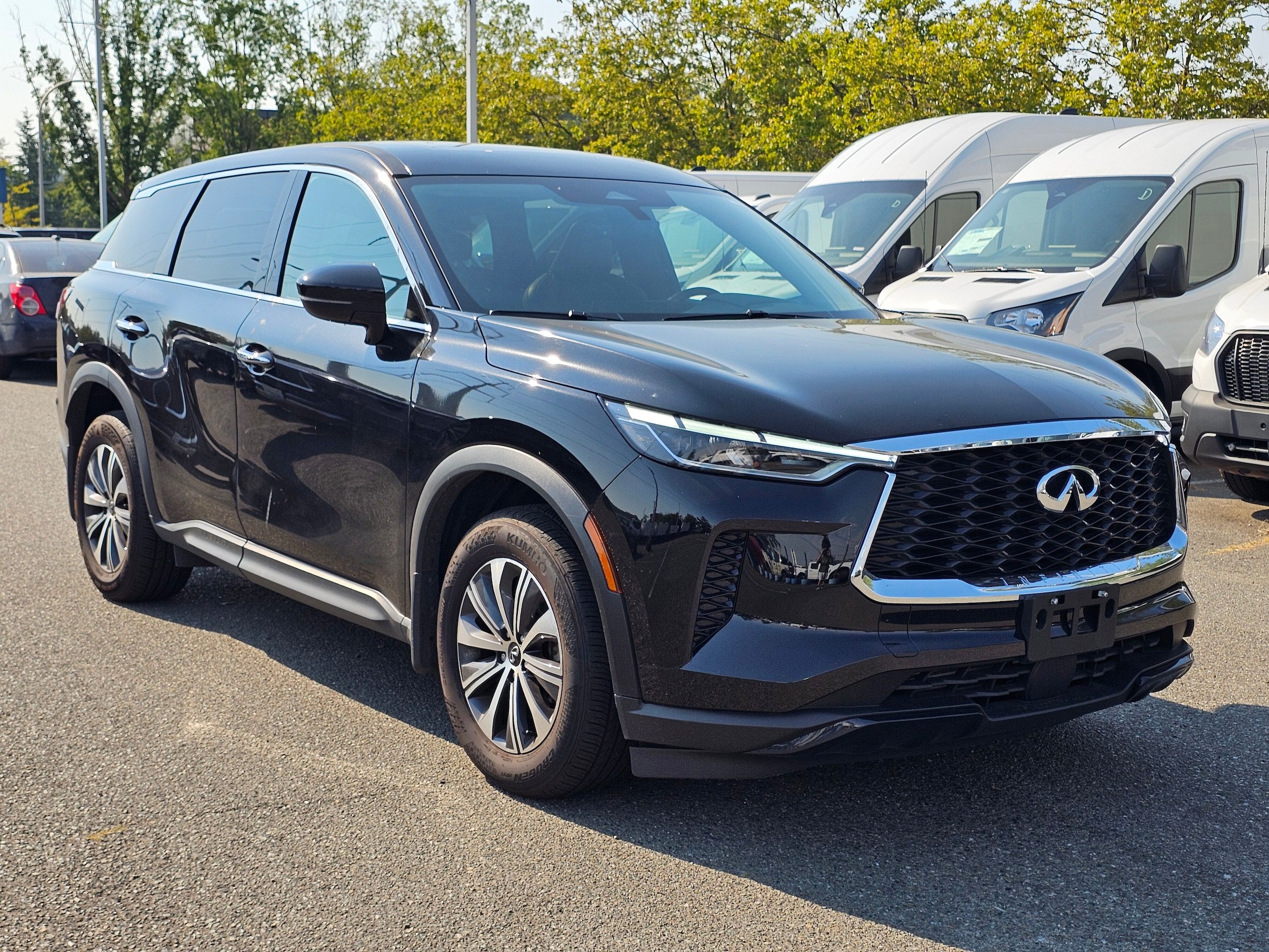 Used 2025 INFINITI QX60 Pure AWD/4WD image 3