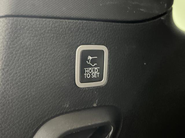 Used 2022 Jeep Grand Wagoneer Series I image 16