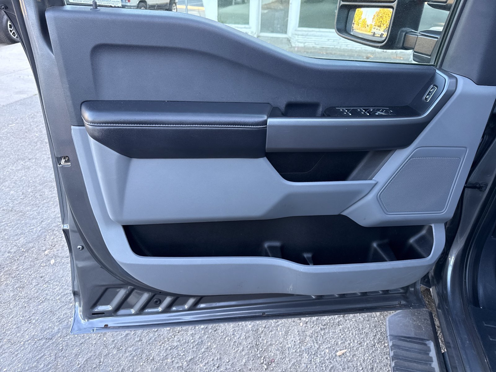 Certified 2025 Ford F350 XLT AWD/4WD image 10