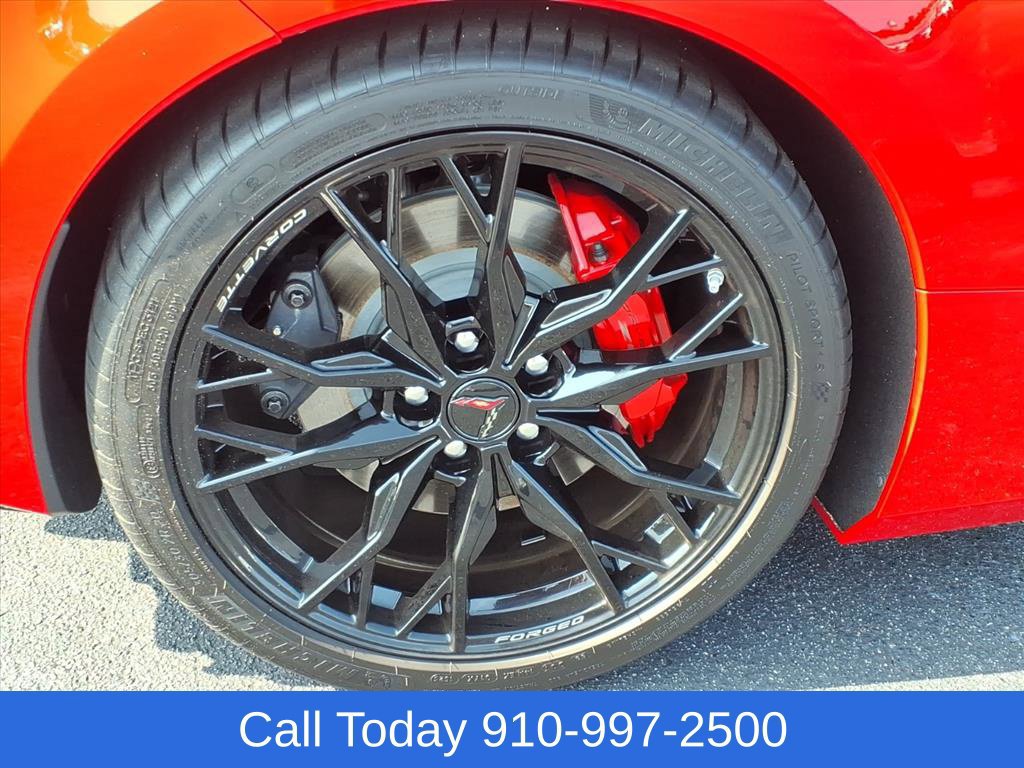 Used 2023 Chevrolet Corvette Stingray Premium Conv w/ Z51 Performance Package RWD image 8