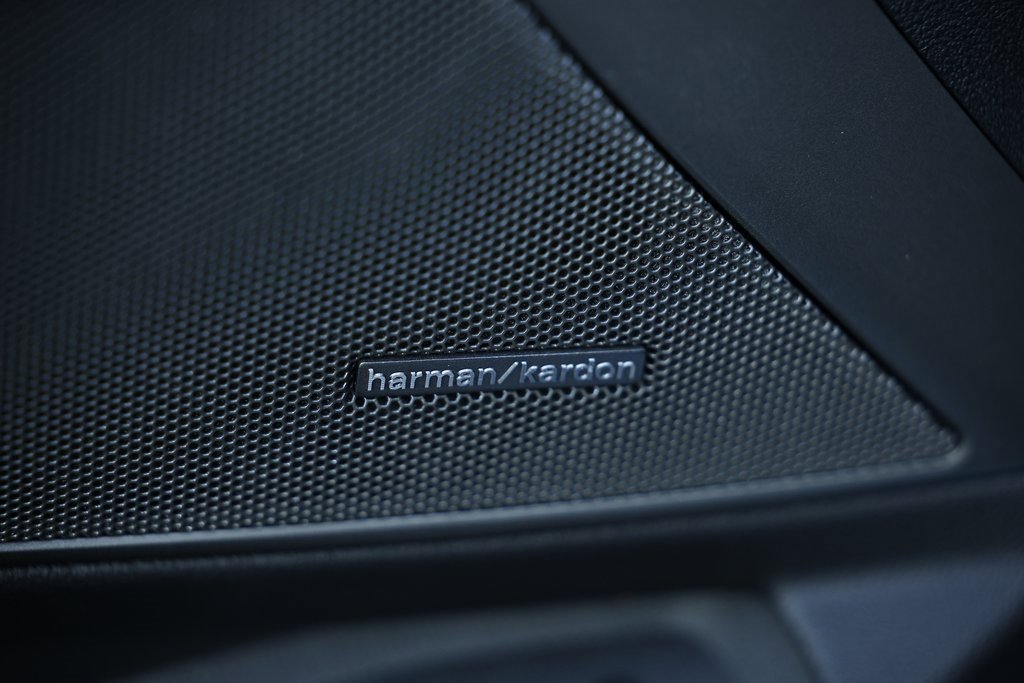 New 2026 BMW 330i Sedan w/ M Sport Package image 19