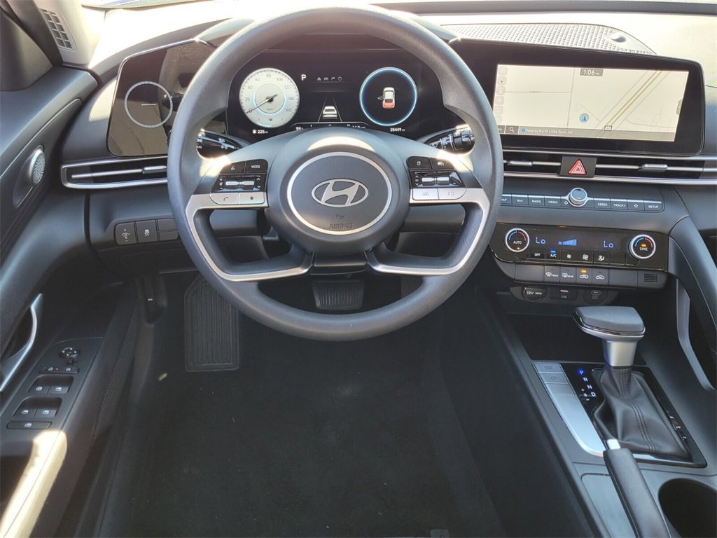 Used 2024 Hyundai Elantra SEL image 7