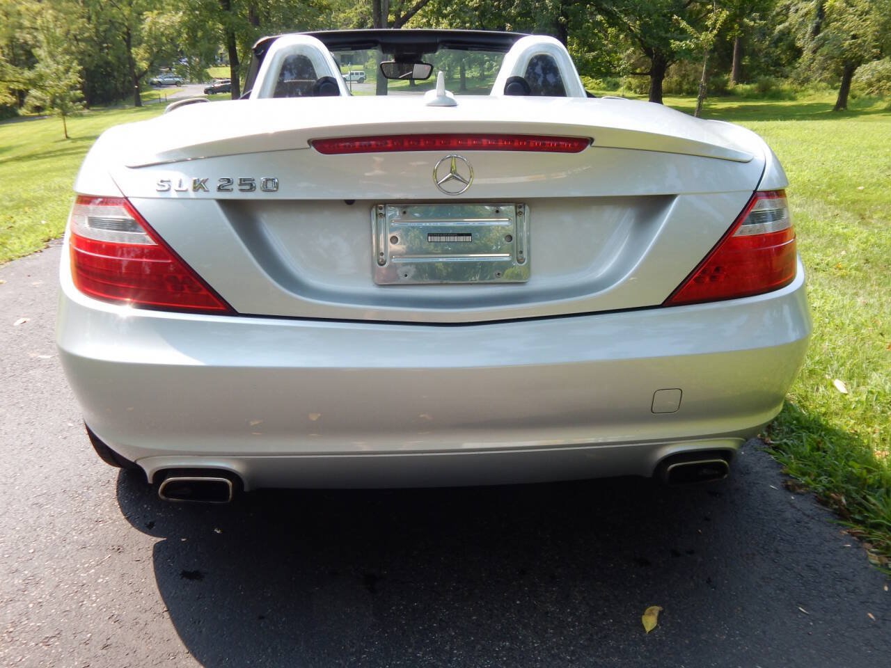 Used 2013 Mercedes-Benz SLK 250 image 9