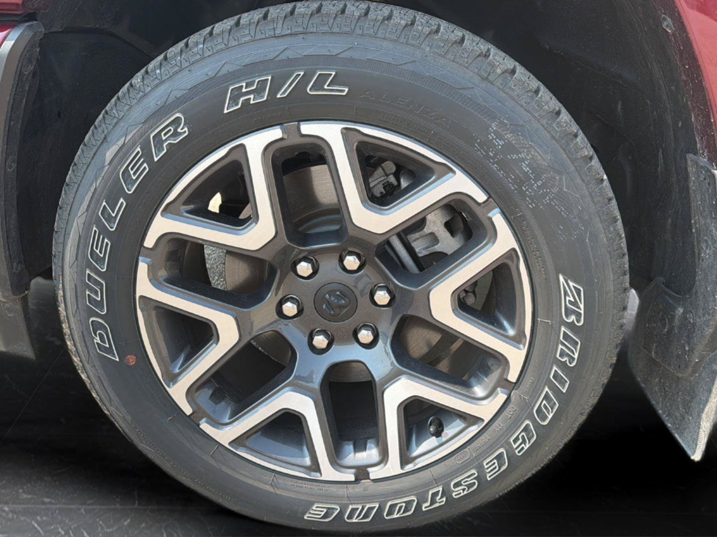 Used 2025 RAM 1500 Laramie AWD/4WD image 9