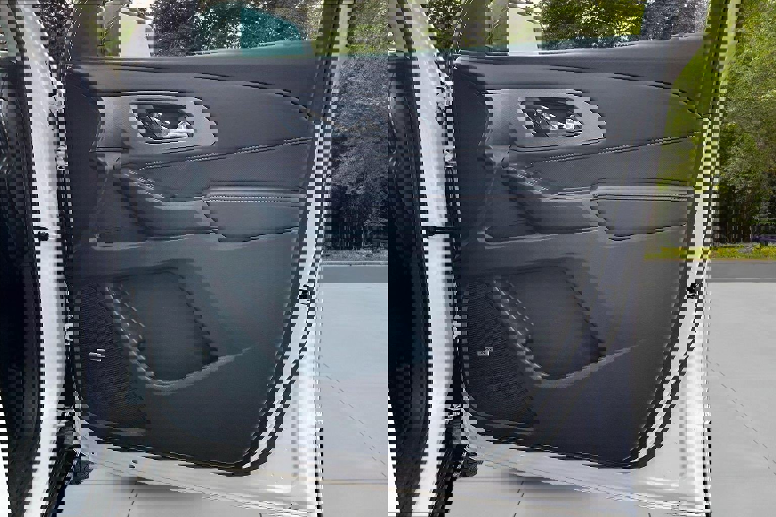 Used 2021 Chevrolet Traverse Premier w/ Redline Edition image 29