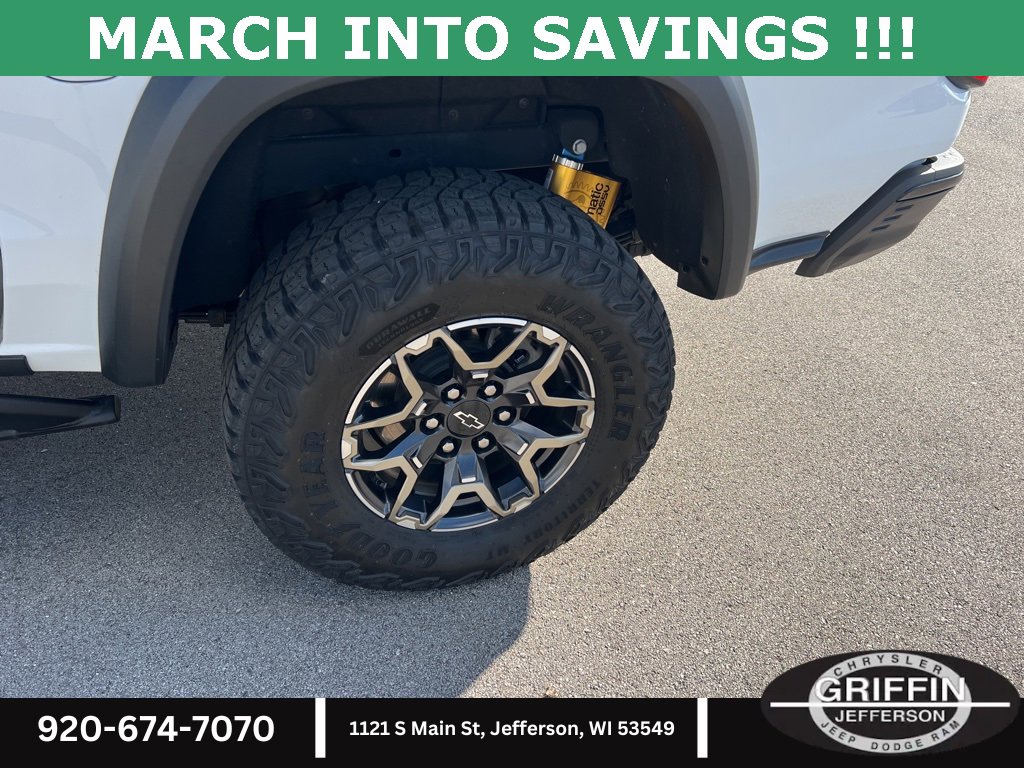 Used 2023 Chevrolet Colorado ZR2 w/ ZR2 Convenience Package III image 14