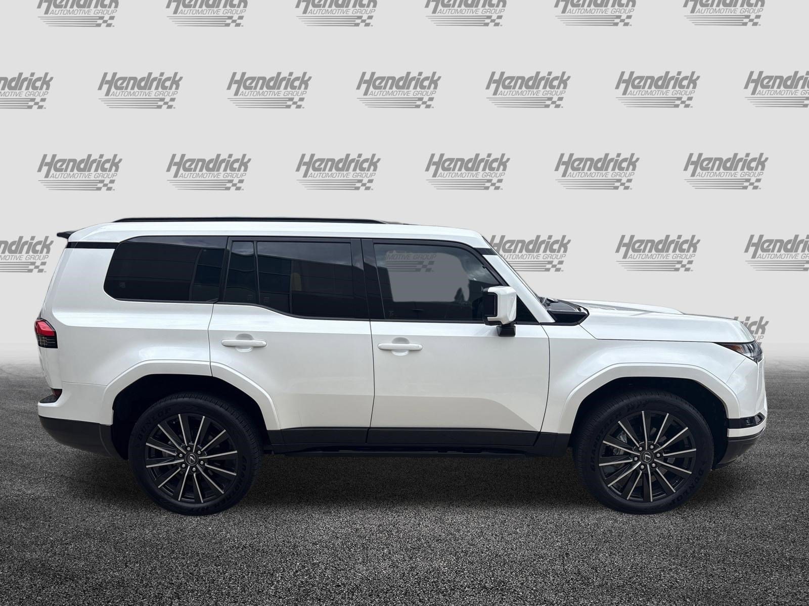 Certified 2025 Lexus GX 550 w/ Accessory Package (2T) AWD/4WD image 7
