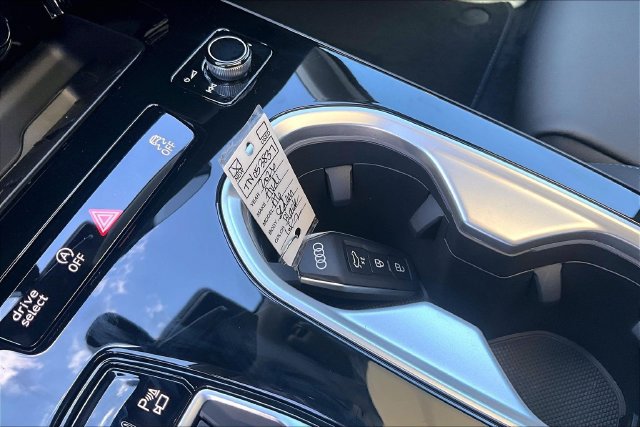 New 2026 Audi A6 Premium Plus AWD/4WD image 10