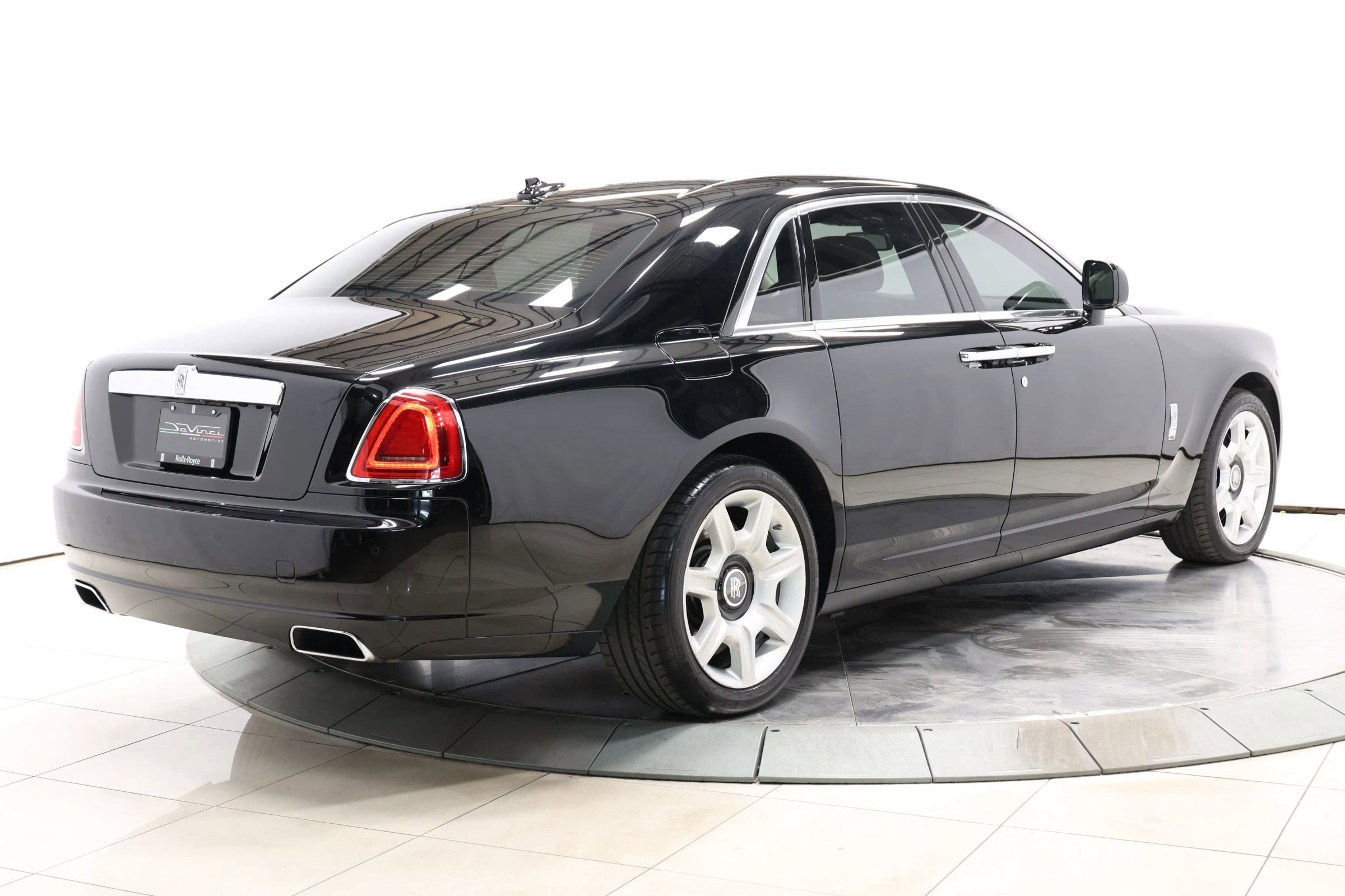 Used 2010 Rolls-Royce Ghost RWD image 4
