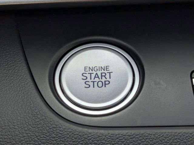 Used 2025 Hyundai Elantra SEL FWD image 32