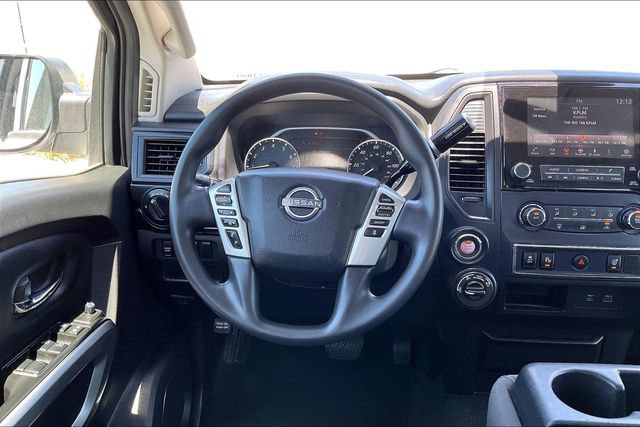Used 2023 Nissan Titan SV AWD/4WD image 4