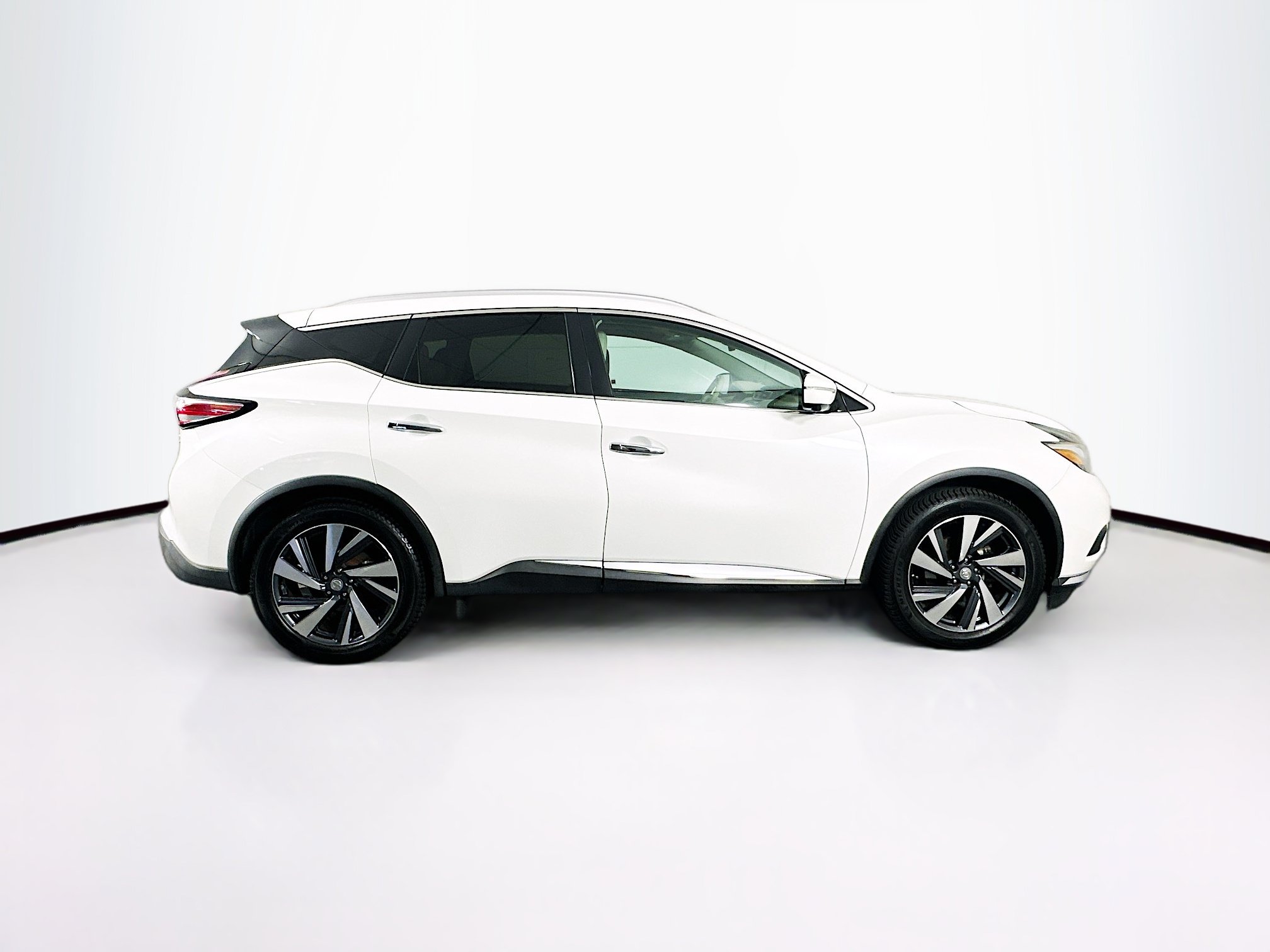 Used 2015 Nissan Murano Platinum w/ Platinum Technology Package AWD/4WD image 10