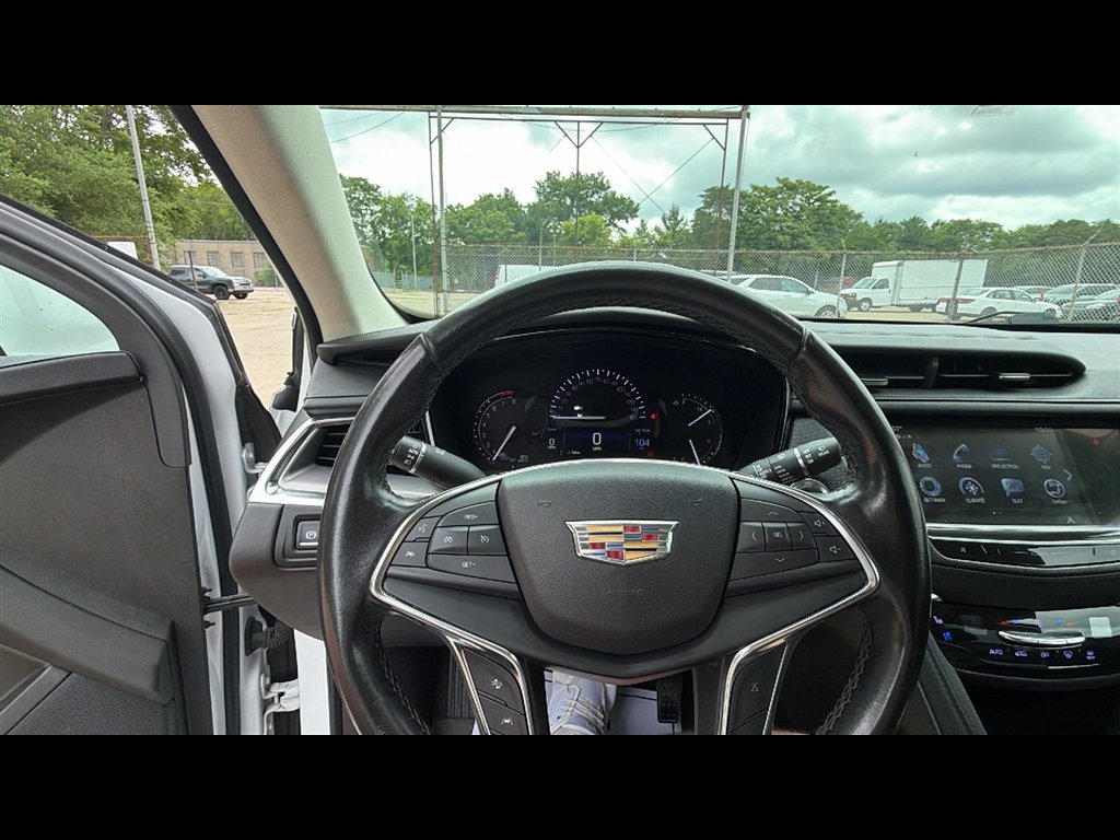 Used 2019 Cadillac XT5 Premium Luxury AWD/4WD image 11