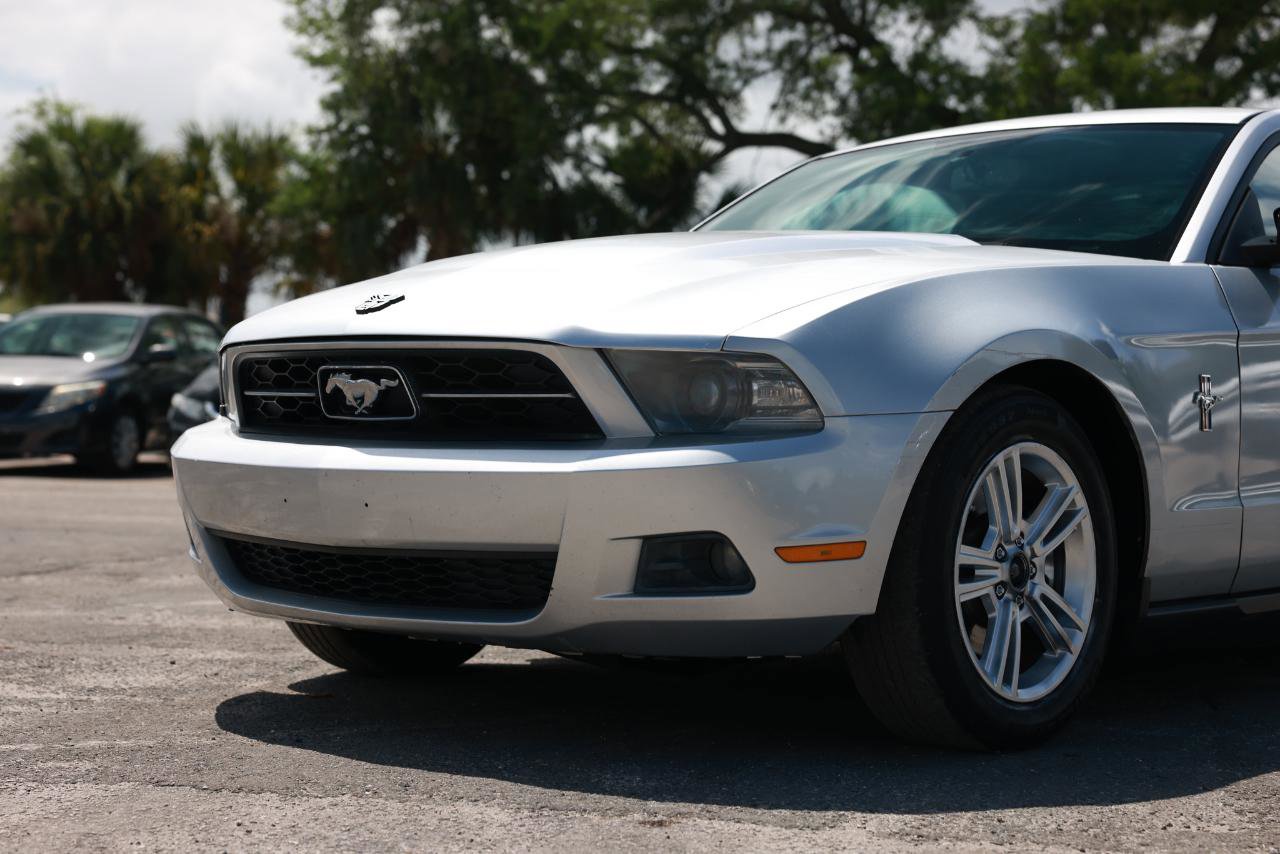 Used 2012 Ford Mustang Premium RWD image 23