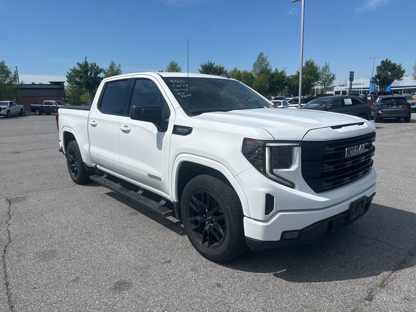Used 2022 GMC Sierra 1500 Elevation w/ Preferred Package image 3