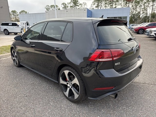 Used 2018 Volkswagen Golf 4-Door image 5