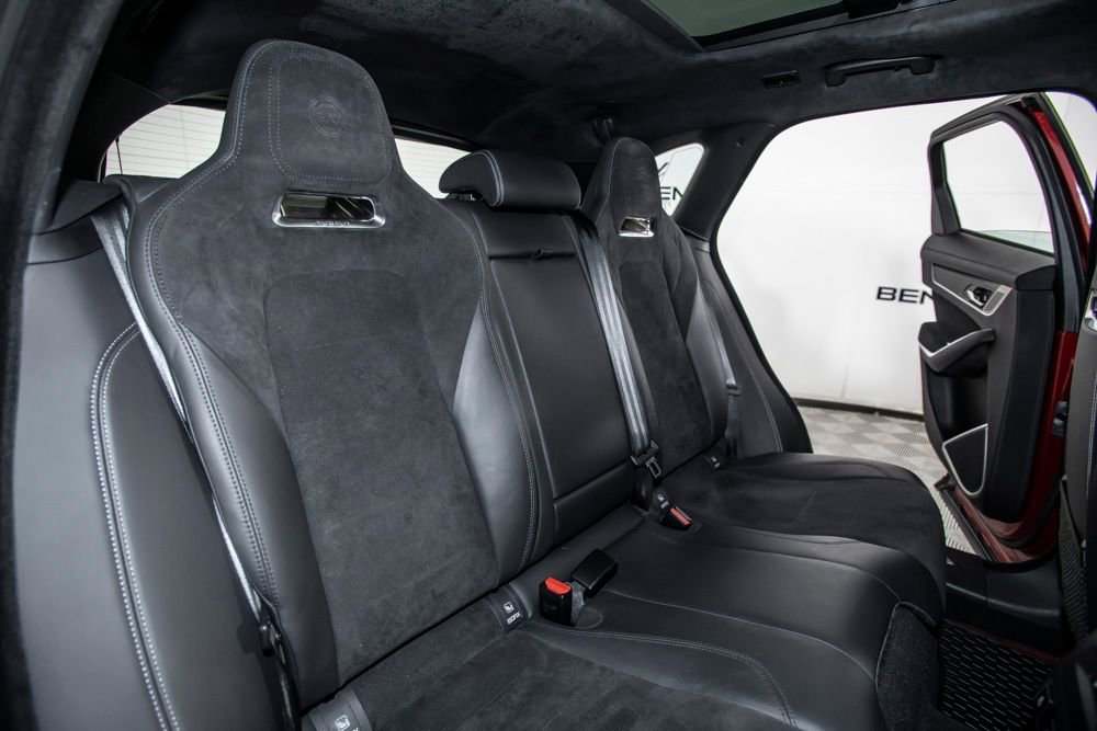 Used 2021 Jaguar F-PACE SVR image 17