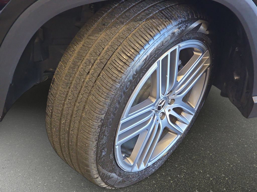 Used 2021 Mercedes-Benz GLS 450 4MATIC image 35