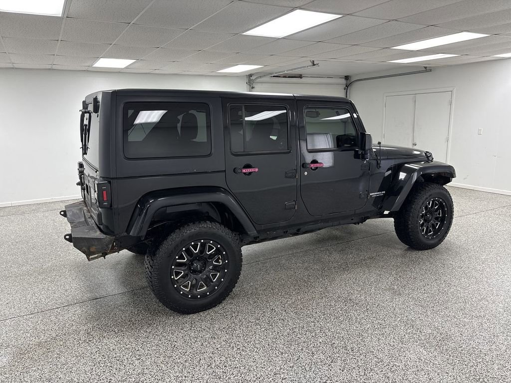 Used 2015 Jeep Wrangler Unlimited Sahara w/ Dual Top Group AWD/4WD image 8