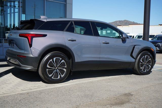 New 2025 Chevrolet Equinox EV LT image 9