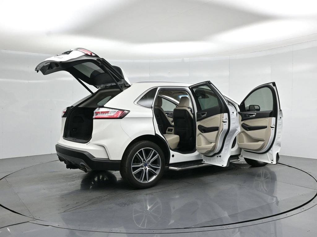 Used 2020 Ford Edge Titanium FWD image 5