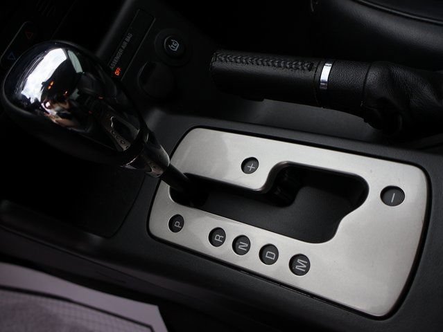 Used 2009 Pontiac G6 GXP w/ Sun And Sound Plus Package FWD image 20