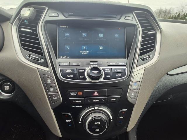 Used 2015 Hyundai Santa Fe Limited w/ Option Group 04 AWD/4WD image 15