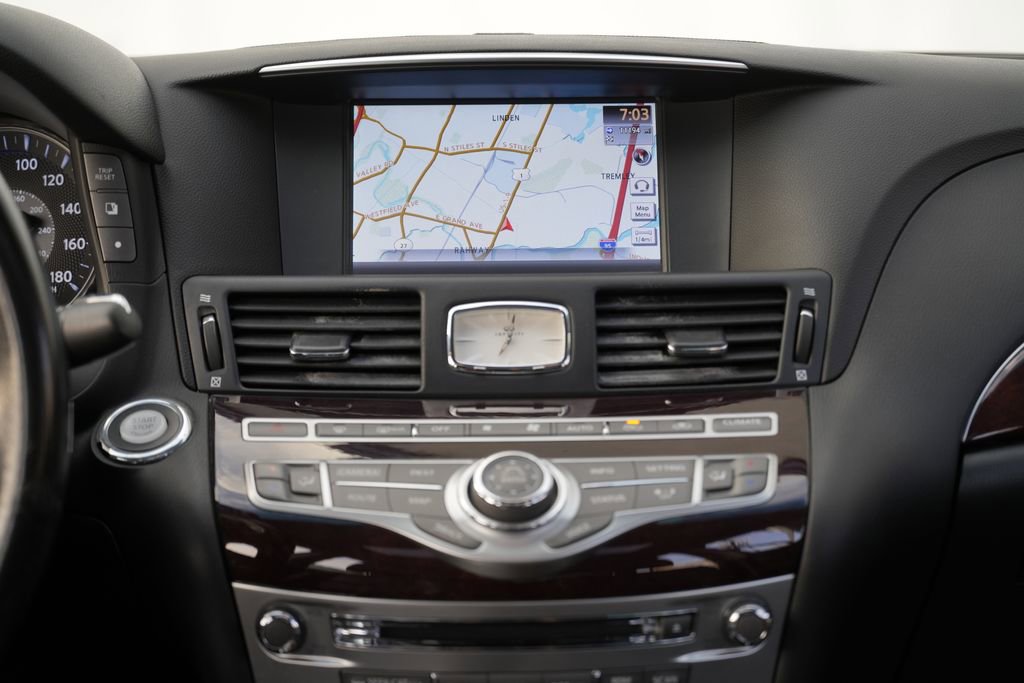 Used 2015 INFINITI Q70 L 3.7 RWD image 41