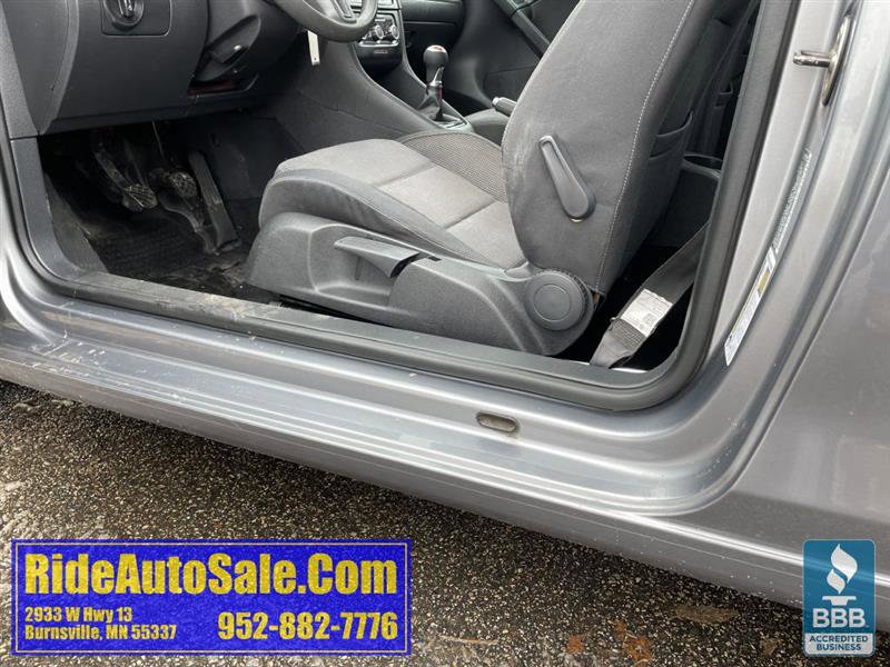 Used 2010 Volkswagen Golf 2-Door image 22