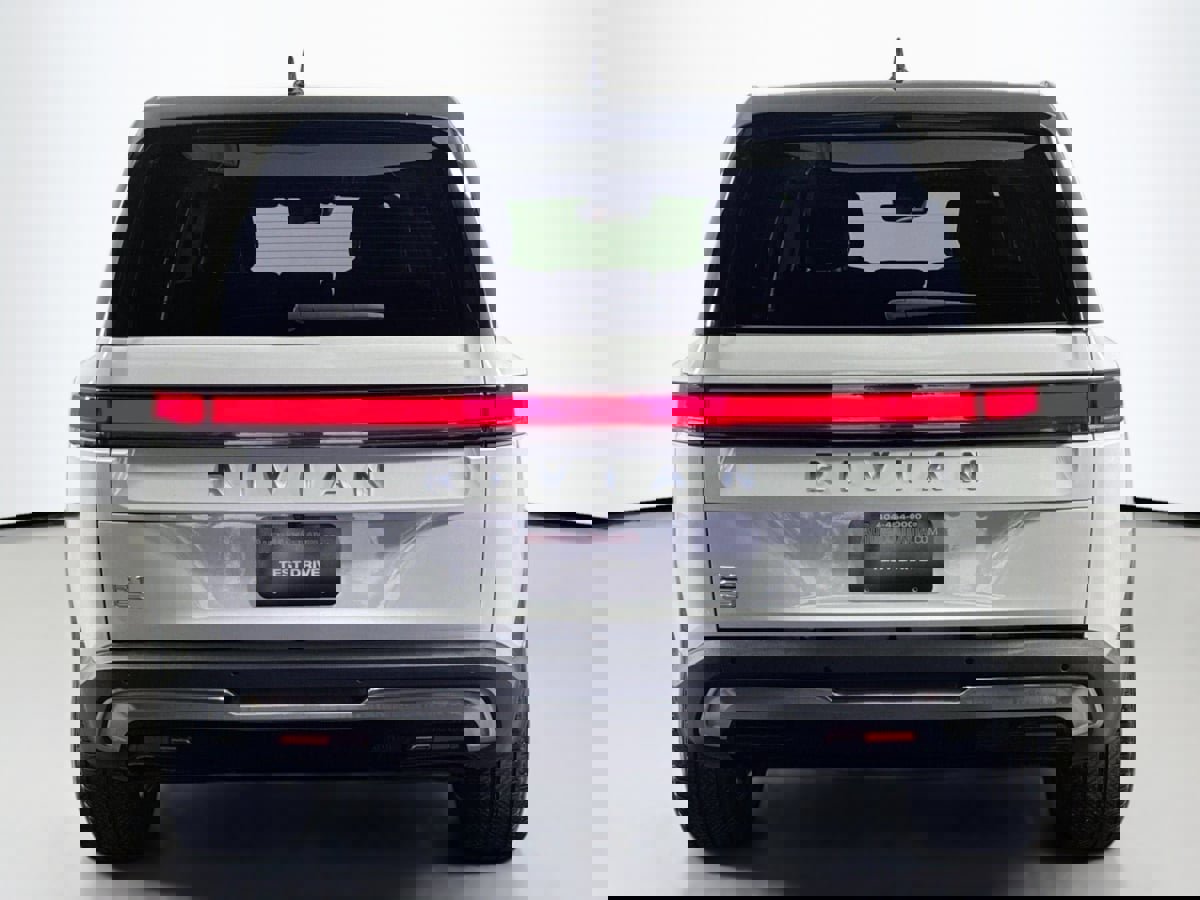 Used 2024 Rivian R1S Adventure image 6