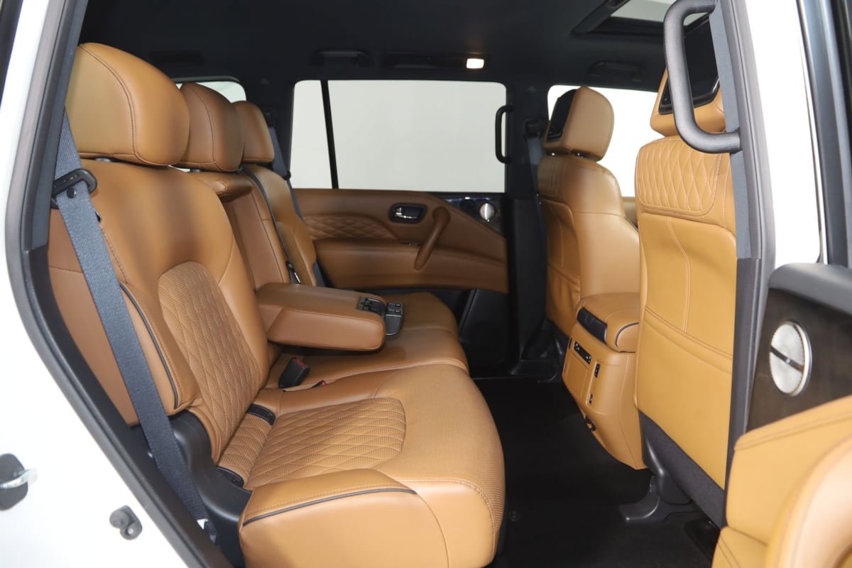 Used 2023 INFINITI QX80 Sensory w/ Cargo Package AWD/4WD image 18