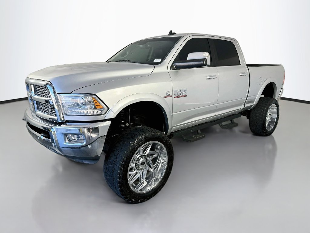 Used 2017 RAM 2500 Laramie AWD/4WD image 3