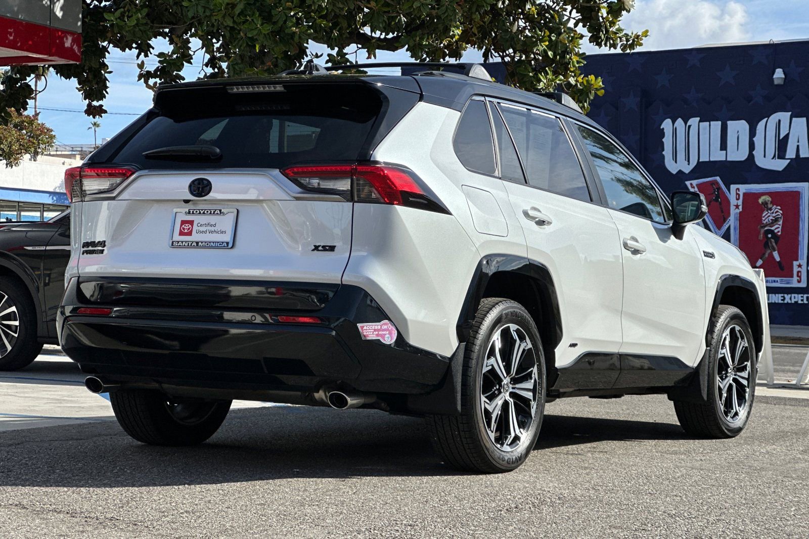 Certified 2023 Toyota RAV4 XSE w/ Premium Package AWD/4WD image 4