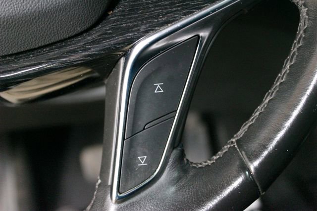 Used 2022 Cadillac XT5 Premium Luxury AWD/4WD image 17
