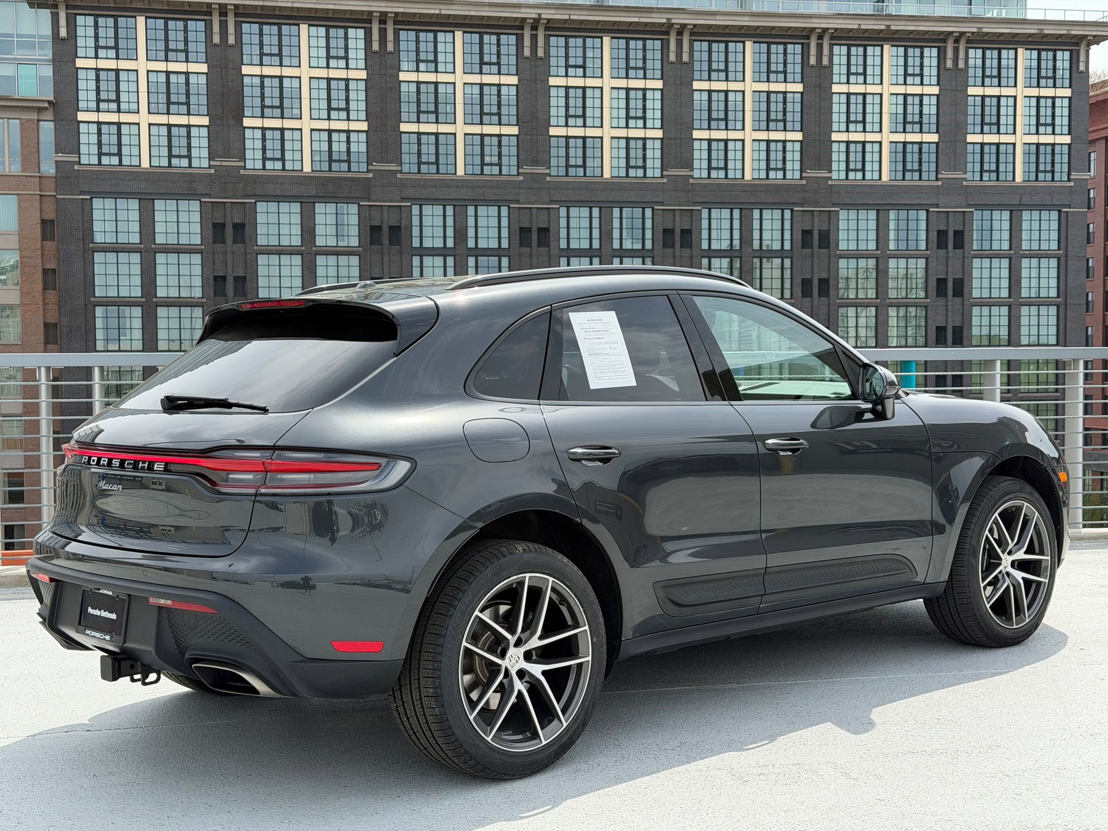Certified 2026 Porsche Macan AWD/4WD image 7