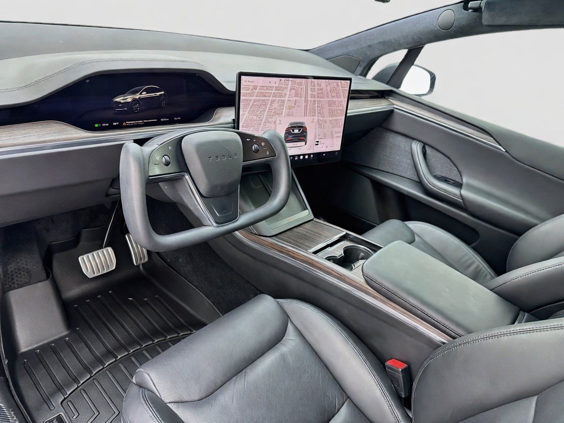 Used 2023 Tesla Model X AWD/4WD image 7