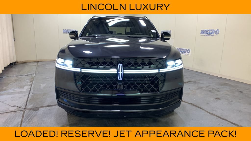 Used 2025 Lincoln Navigator Reserve w/ Jet Appearance Package AWD/4WD image 8