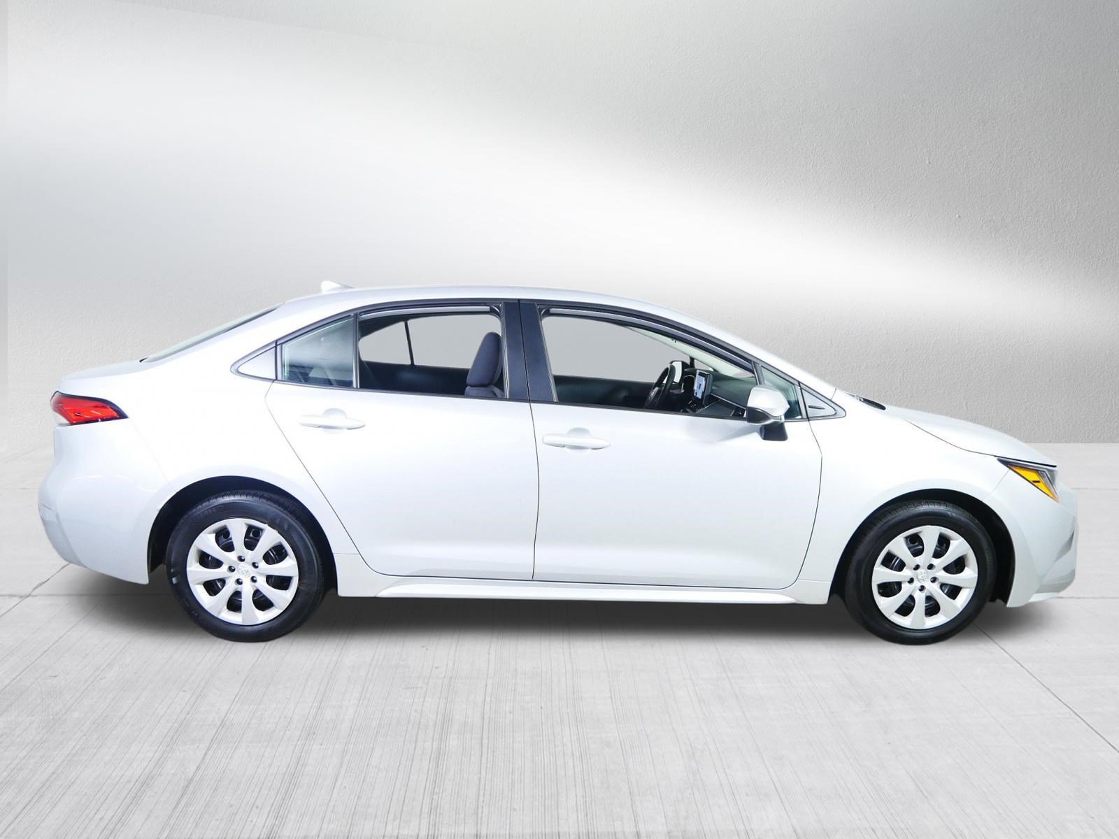 Used 2024 Toyota Corolla LE FWD image 8