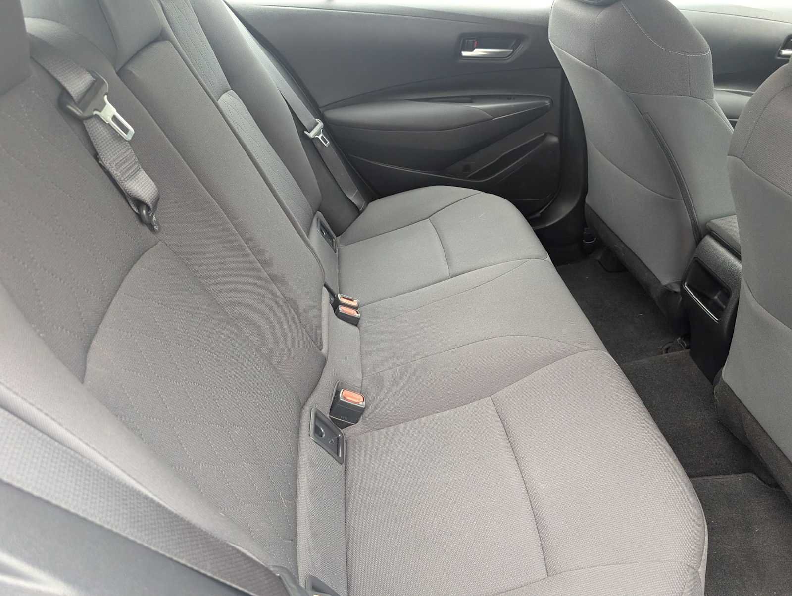 Used 2020 Toyota Corolla LE FWD image 25