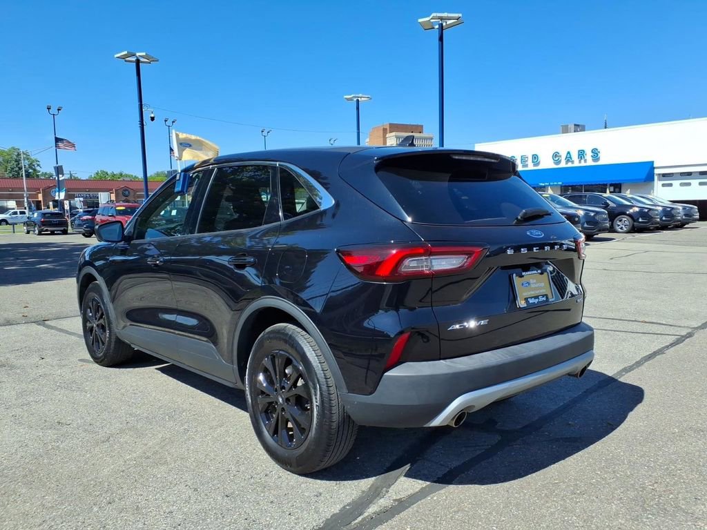 Used 2023 Ford Escape Active AWD/4WD image 8