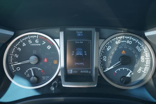 Used 2020 Toyota Tacoma SR5 image 28