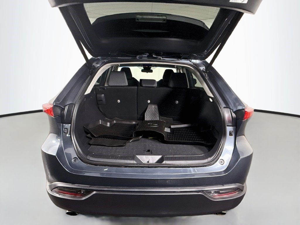 Used 2024 Toyota Venza LE AWD/4WD image 34