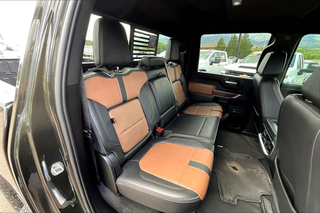 Used 2022 Chevrolet Silverado 3500 High Country w/ Technology Package image 29