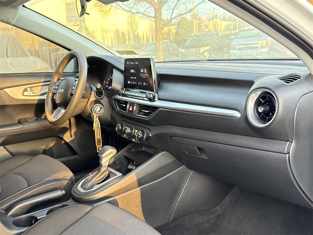 Used 2022 Kia Forte LXS w/ LXS Technology Package image 24